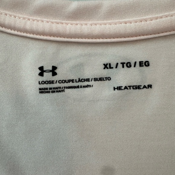 Under Armour Pink Loose Fitted Women’s Athletic Tee Heat Gear - Picture 3 of 3